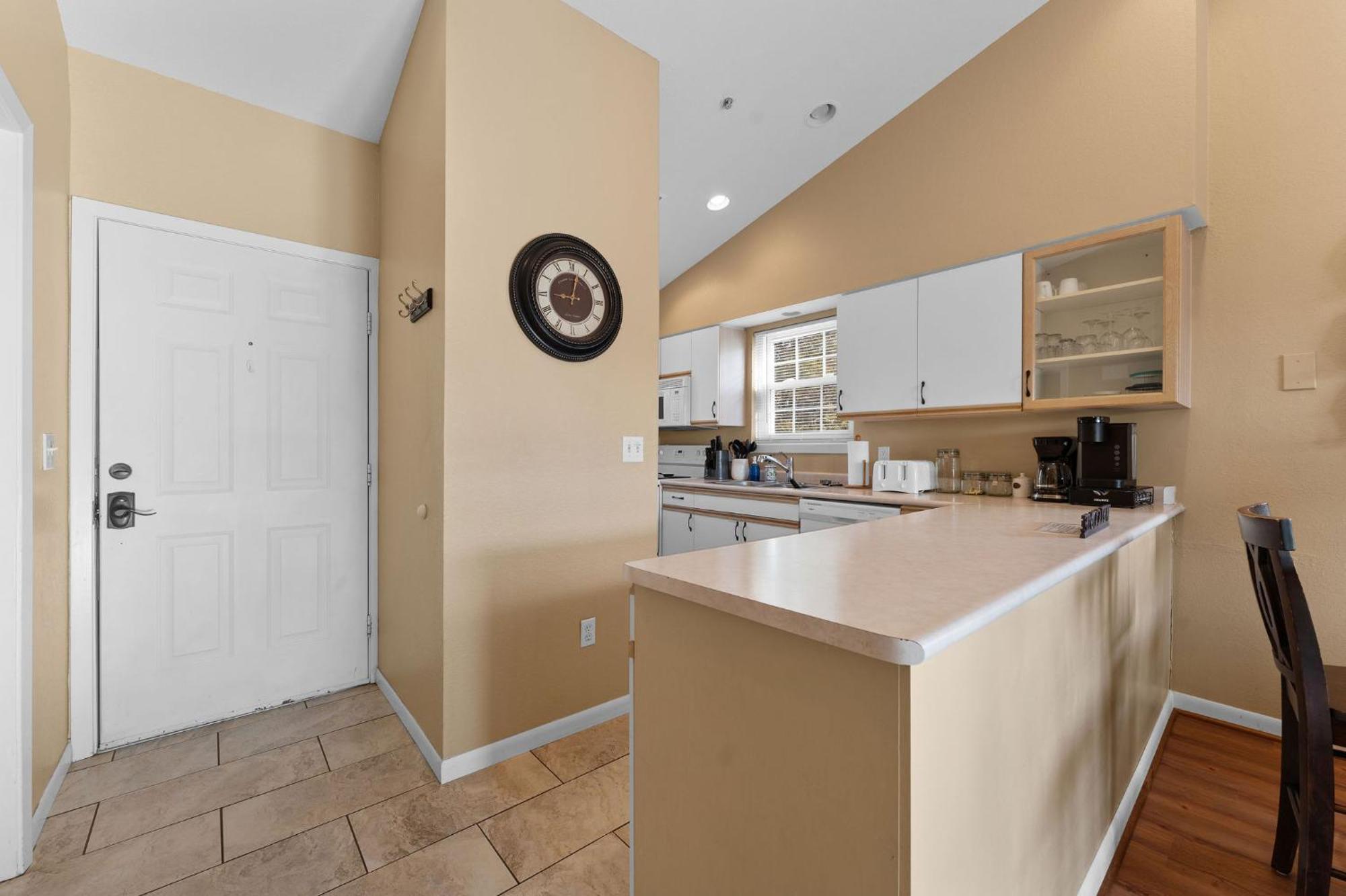 Cozy Top Floor 2Br Condo With View And Amenities!! Point Lookout Zewnętrze zdjęcie